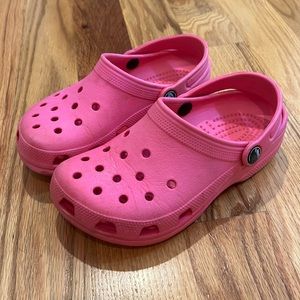 Crocs - girls pink size 2.
